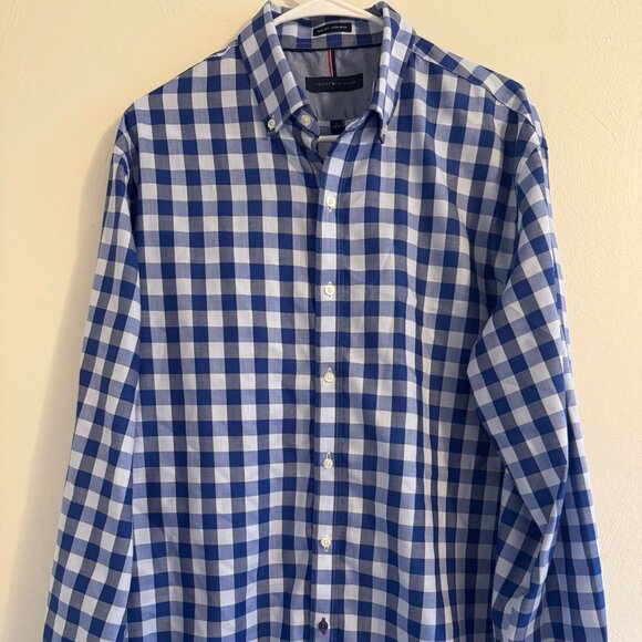 Tommy Hilfiger Men's Slim Fit Non-Iron Dress Shirt Blue White Checkered Size L - Picture 1 of 4